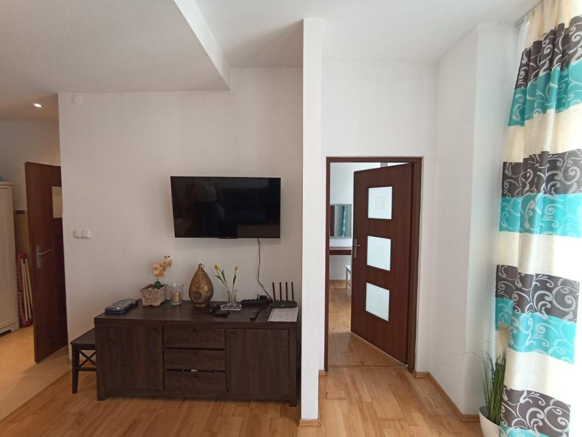 Apartment Wielopole 17 *